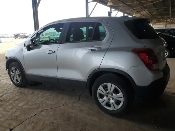 KL7CJKSB2GB660444 2016 CHEVROLET TRAX - Image 2
