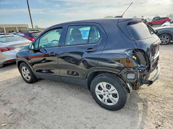 KL7CJKSB2GB662498 2016 CHEVROLET TRAX - Image 2