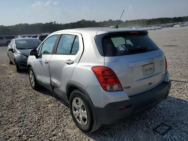 KL7CJKSB2GB665224 2016 CHEVROLET TRAX - Image 2