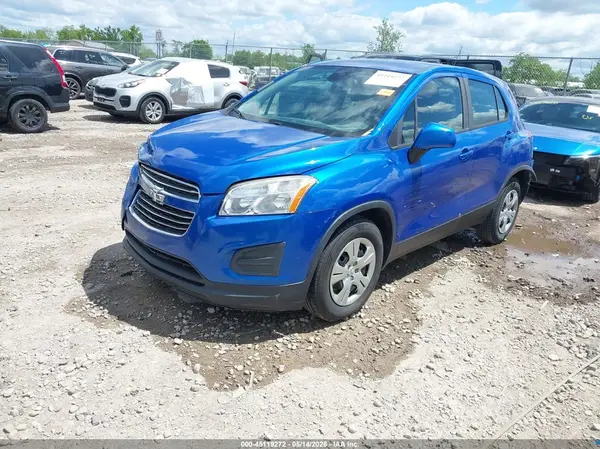 KL7CJKSB2GB701669 2016 CHEVROLET TRAX - Image 2