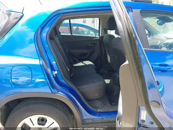 KL7CJKSB2GB701669 2016 CHEVROLET TRAX - Image 8