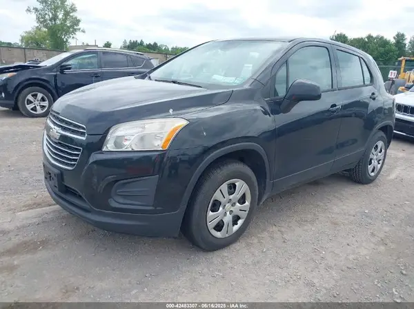 KL7CJKSB2GB732789 2016 CHEVROLET TRAX - Image 2