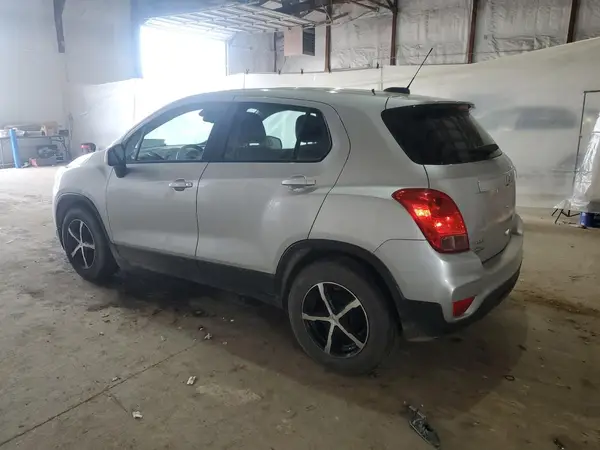 KL7CJKSB2HB125986 2017 CHEVROLET TRAX - Image 2