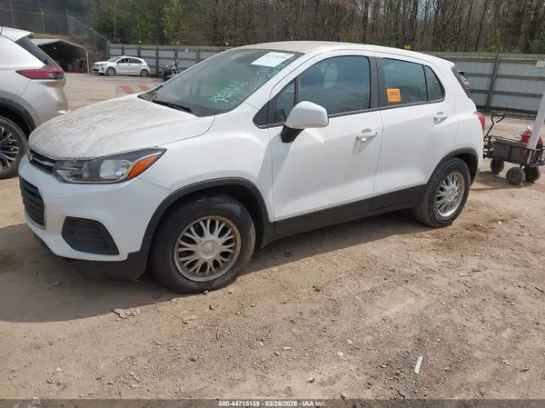 KL7CJKSB2HB201111 2017 CHEVROLET TRAX - Image 2