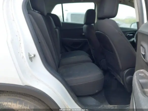 KL7CJKSB2HB201111 2017 CHEVROLET TRAX - Image 8