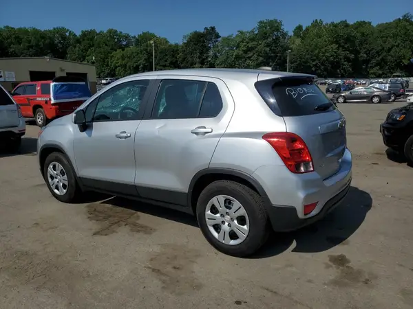 KL7CJKSB2HB216014 2017 CHEVROLET TRAX - Image 2