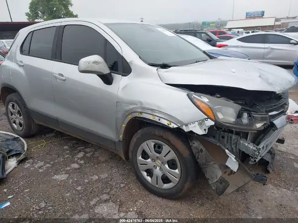 KL7CJKSB2HB236537 2017 CHEVROLET TRAX - Image 1