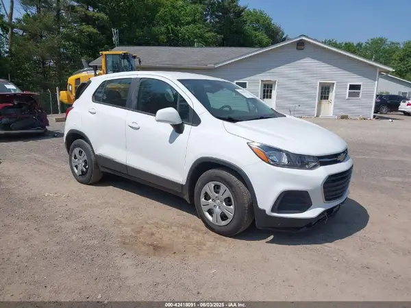 KL7CJKSB2HB238384 2017 CHEVROLET TRAX - Image 1