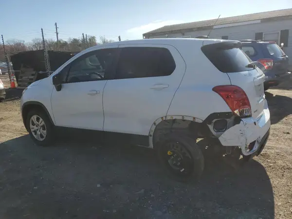 KL7CJKSB2HB243729 2017 CHEVROLET TRAX - Image 2