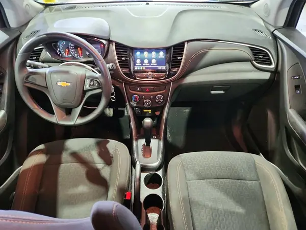 KL7CJKSB2JB594761 2018 CHEVROLET TRAX - Image 8