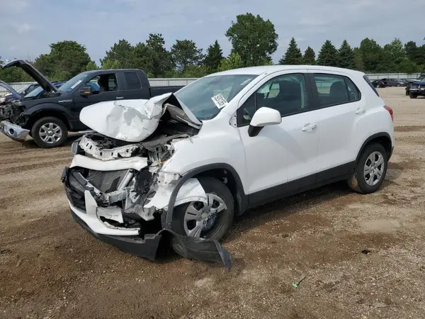 KL7CJKSB2JB646745 2018 CHEVROLET TRAX - Image 1