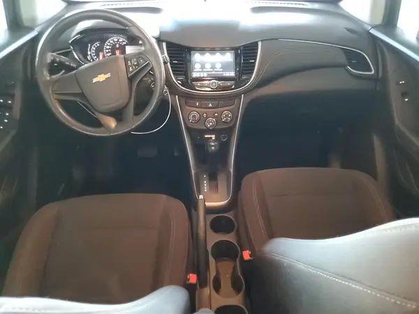 KL7CJKSB2JB701694 2018 CHEVROLET TRAX - Image 8