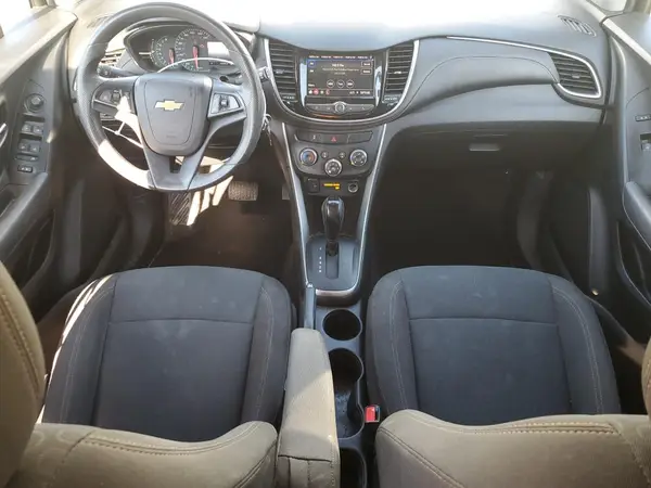 KL7CJKSB2LB017327 2020 CHEVROLET TRAX - Image 8