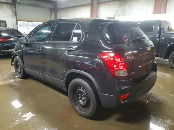 KL7CJKSB2LB023256 2020 CHEVROLET TRAX - Image 2