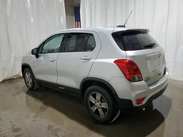 KL7CJKSB2LB030269 2020 CHEVROLET TRAX - Image 2