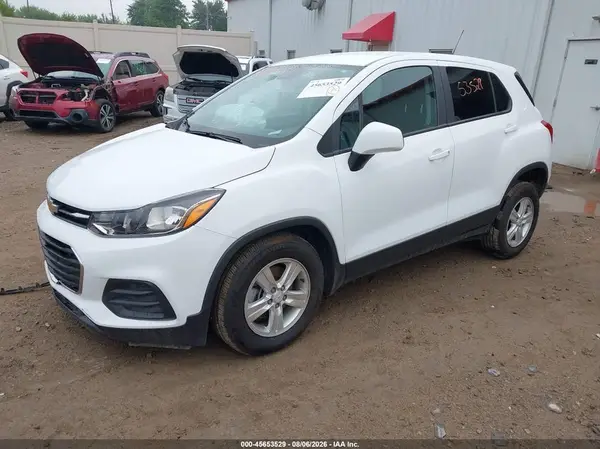 KL7CJKSB2LB031213 2020 CHEVROLET TRAX - Image 2