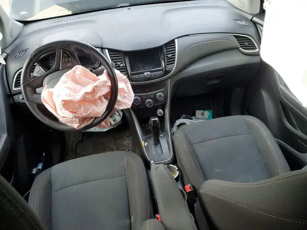 KL7CJKSB2LB031423 2020 CHEVROLET TRAX - Image 8