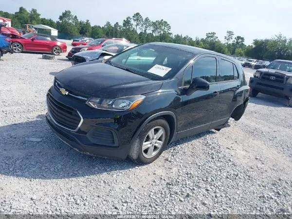 KL7CJKSB2LB035889 2020 CHEVROLET TRAX - Image 2