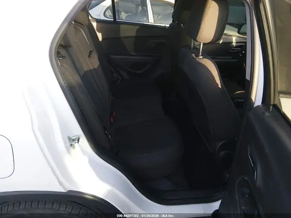 KL7CJKSB2LB041580 2020 CHEVROLET TRAX - Image 8