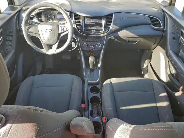 KL7CJKSB2LB045113 2020 CHEVROLET TRAX - Image 8