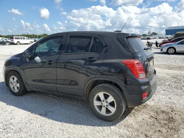 KL7CJKSB2LB052840 2020 CHEVROLET TRAX - Image 2