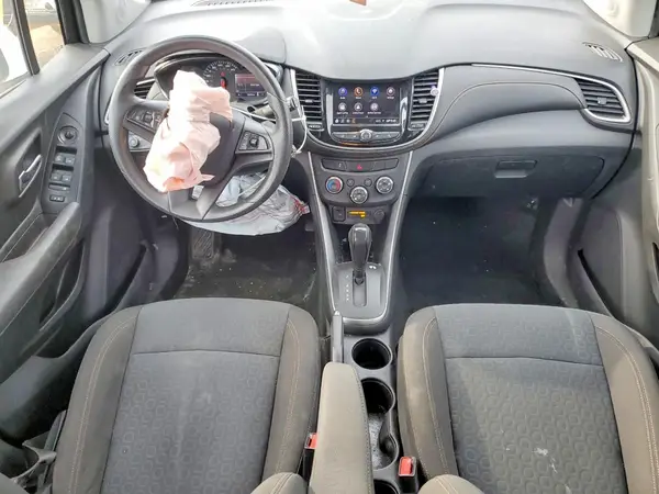 KL7CJKSB2LB064065 2020 CHEVROLET TRAX - Image 8
