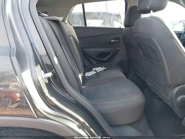 KL7CJKSB2LB065409 2020 CHEVROLET TRAX - Image 8