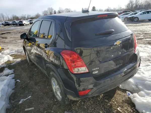 KL7CJKSB2LB084235 2020 CHEVROLET TRAX - Image 2