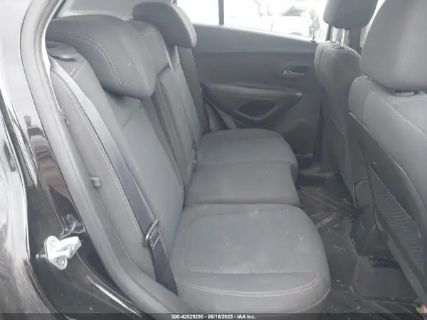 KL7CJKSB2LB086759 2020 CHEVROLET TRAX - Image 8