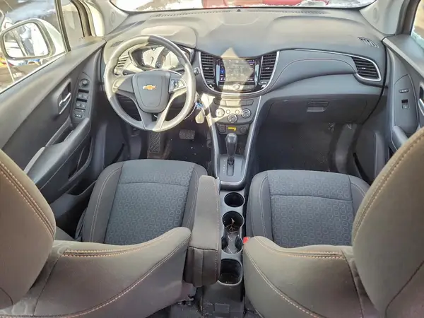 KL7CJKSB2LB089886 2020 CHEVROLET TRAX - Image 8