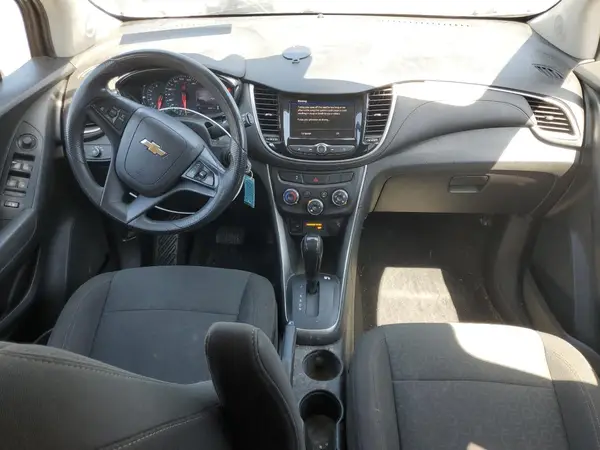 KL7CJKSB2LB318230 2020 CHEVROLET TRAX - Image 8
