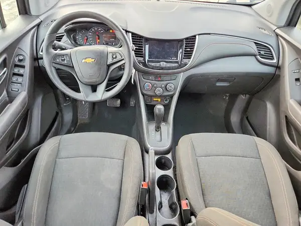 KL7CJKSB2LB333598 2020 CHEVROLET TRAX - Image 8
