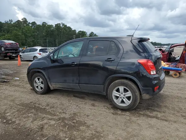 KL7CJKSB2LB335187 2020 CHEVROLET TRAX - Image 2