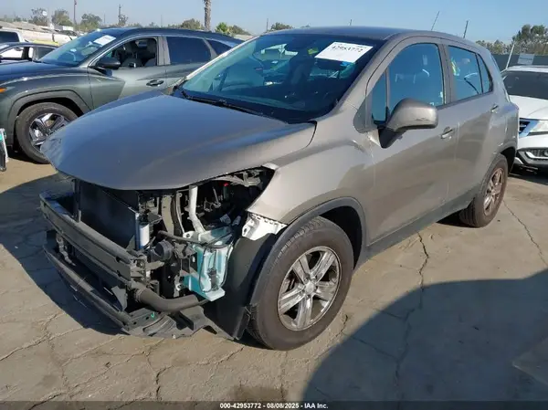 KL7CJKSB2LB336887 2020 CHEVROLET TRAX - Image 2
