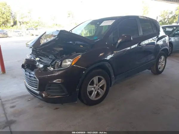 KL7CJKSB2LB351616 2020 CHEVROLET TRAX - Image 2