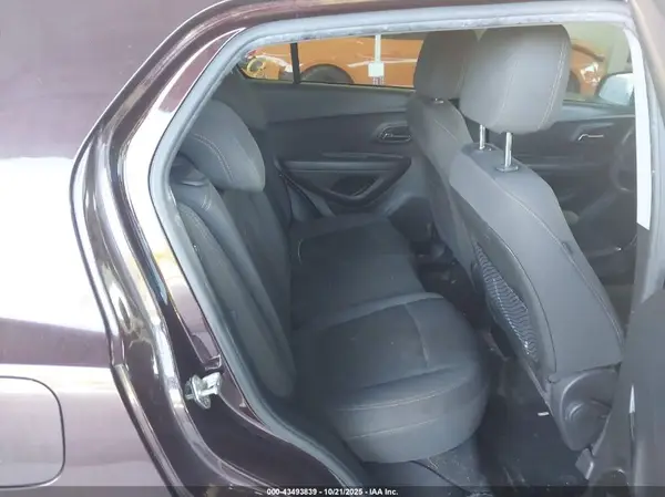 KL7CJKSB2LB351616 2020 CHEVROLET TRAX - Image 8