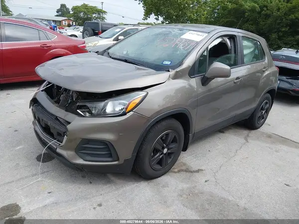 KL7CJKSB2LB351714 2020 CHEVROLET TRAX - Image 2