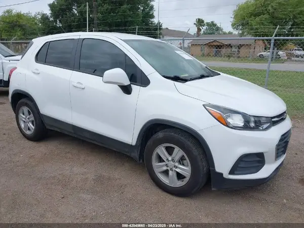 KL7CJKSB2MB302076 2021 CHEVROLET TRAX - Image 1