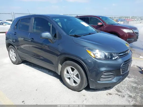 KL7CJKSB2MB303809 2021 CHEVROLET TRAX - Image 1