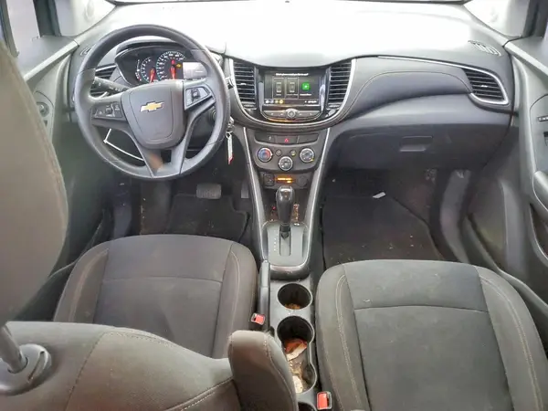 KL7CJKSB2MB307388 2021 CHEVROLET TRAX - Image 8