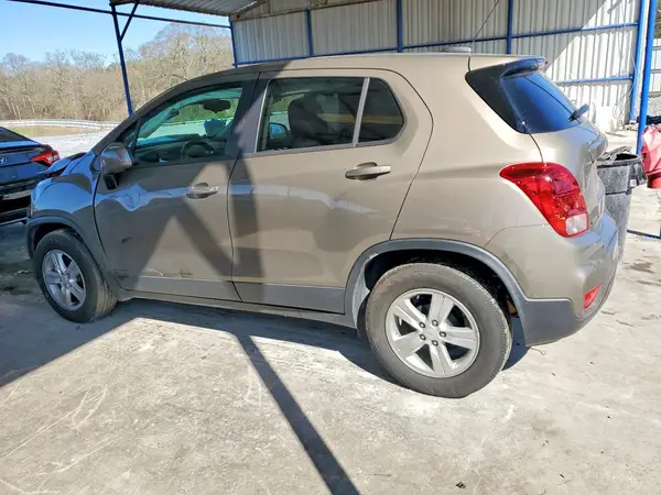 KL7CJKSB2MB315605 2021 CHEVROLET TRAX - Image 2