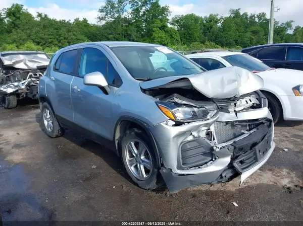 KL7CJKSB2MB316589 2021 CHEVROLET TRAX - Image 1