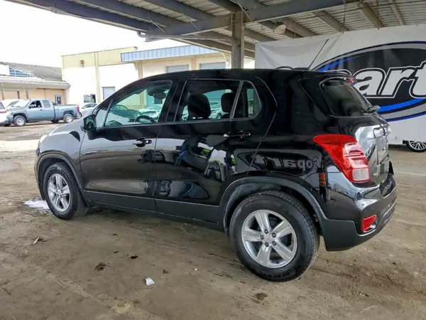 KL7CJKSB2MB318942 2021 CHEVROLET TRAX - Image 2