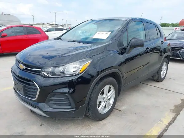 KL7CJKSB2MB320416 2021 CHEVROLET TRAX - Image 2