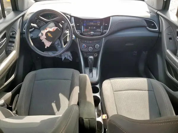 KL7CJKSB2MB333408 2021 CHEVROLET TRAX - Image 8