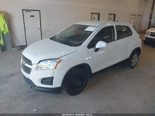 KL7CJKSB3GB515719 2016 CHEVROLET TRAX - Image 2