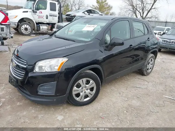 KL7CJKSB3GB571885 2016 CHEVROLET TRAX - Image 2