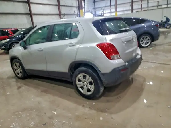 KL7CJKSB3GB611303 2016 CHEVROLET TRAX - Image 2
