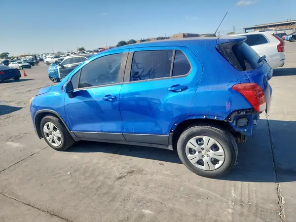 KL7CJKSB3GB758088 2016 CHEVROLET TRAX - Image 2