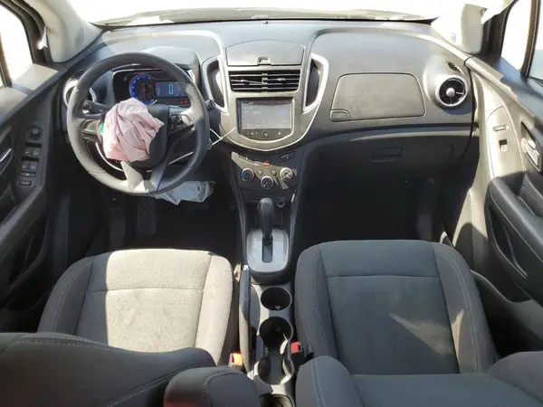 KL7CJKSB3GB758205 2016 CHEVROLET TRAX - Image 8
